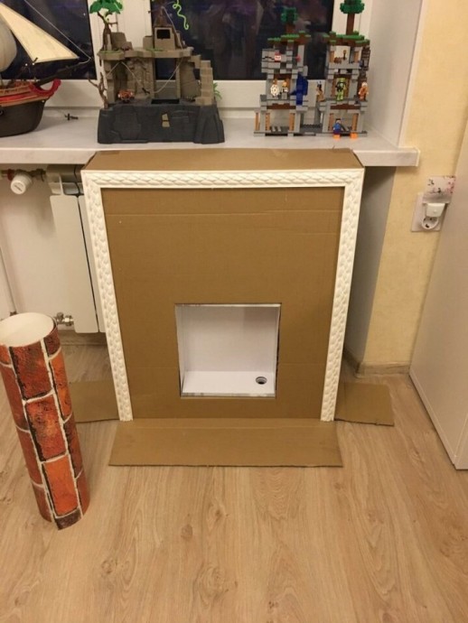 Декоративный камин из коробок