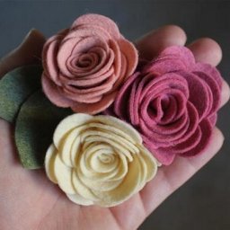 ​Цветочки из фетра