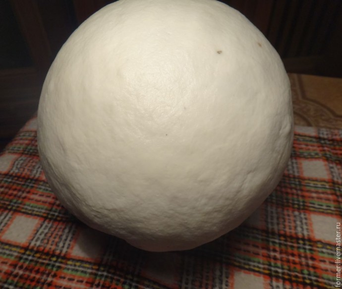 Большой декоративный шар из папье-маше