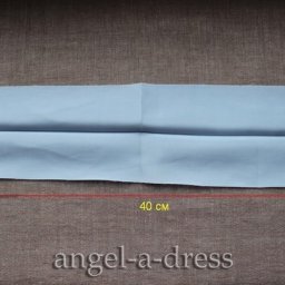 Красивая вешалка в пальто