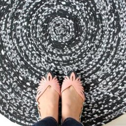 Пестрый коврик своими руками