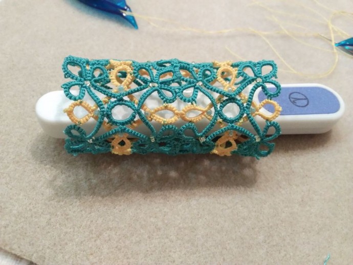 Зажим в технике фриволите