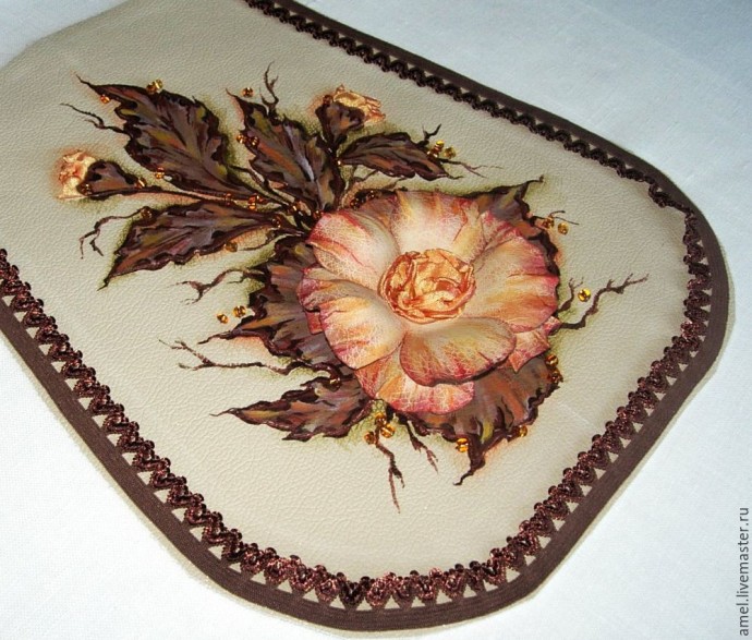 Декор сумки с цветком