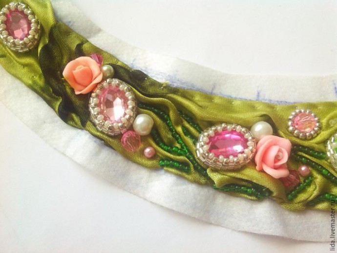 Шикарное колье "Утренняя роза"