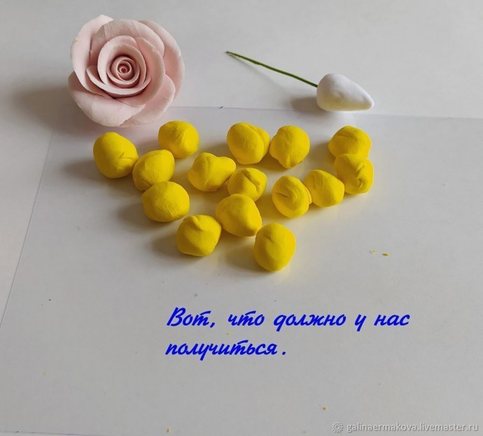 Роза из зефирной полимерной глины