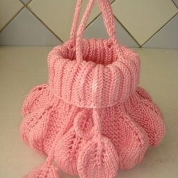 ​Оригинальная сумочка с листьями