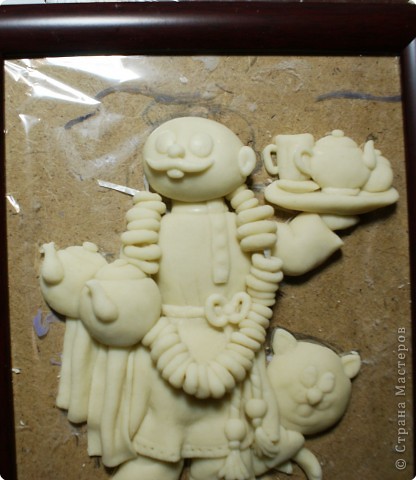 Панно "Повар с баранками и чаем" из соленого теста Панно "Повар с баранками и чаем" из соленого теста