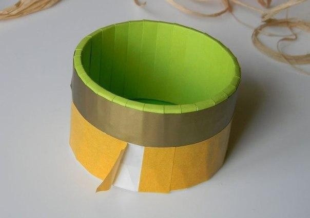 Шкатулка или корзинка из бобины от скотча