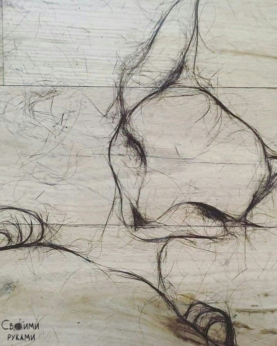 Автопортрет из волос художницы