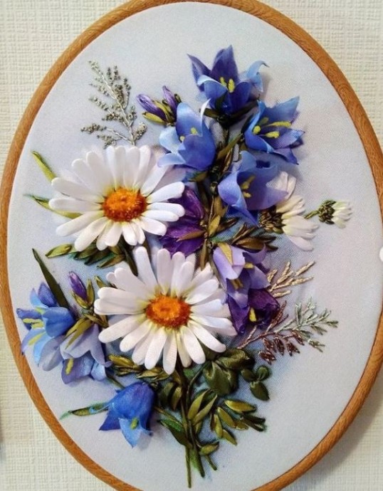 Шикарные цветы вышитые летами: идеи для вдохновения Шикарные цветы вышитые летами: идеи для вдохновения