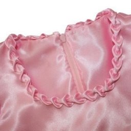 Оригинальный способ украшения горловины, отлично подходящий для лета