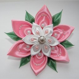 ​Цветок в технике канзаши: мастер-класс