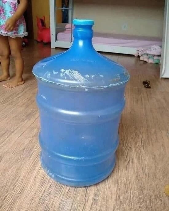 Корзина из большой бутылки