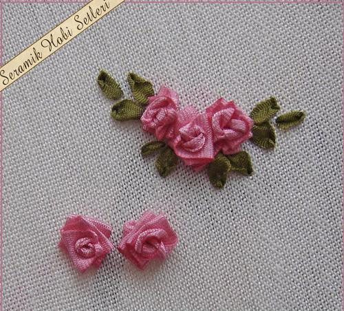 Мини-мастер-класс по вышивке объёмных розочек лентами