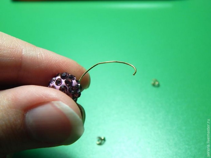 Кафф с пером