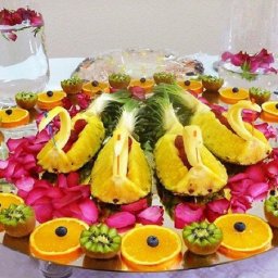 Нарезка фруктов на праздничный стол