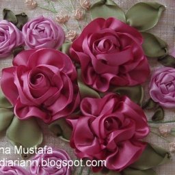 Вышивка лентами: розочки