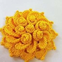 Объёмный цветок крючком