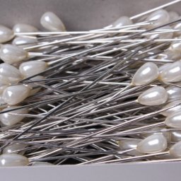 ​Интересные способы, чтобы булавки были под рукой при работе за швейной машинкой