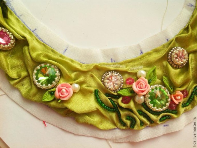 Шикарное колье "Утренняя роза"