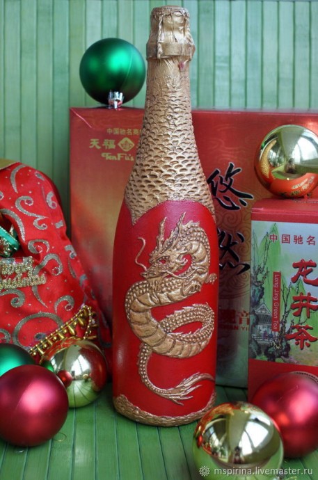Декор бутылки с драконом