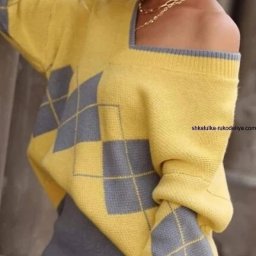 Свободный джемпер с ромбами