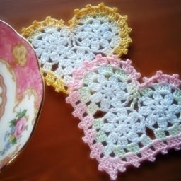 ​Милые сердечки крючком