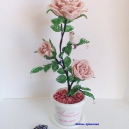 ​Пышная роза из бисера