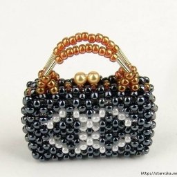 Декоративная сумка из бисера