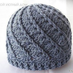 Шапка с вязкой по спирали
