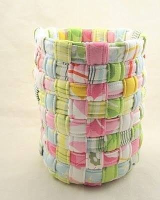 Плетём корзинку из полосок ткани