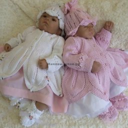 Вязаный комплект "Небесный цветок": на радость маме и малышке