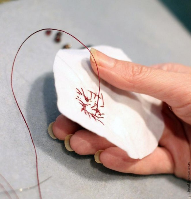 Аппетитная и сочная брошь "Гранат"