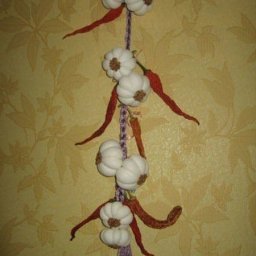 ​Чеснок из капрона