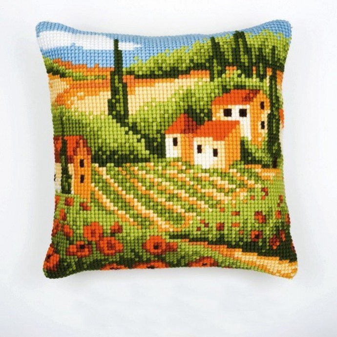 ​Декоративная подушка с пейзажем