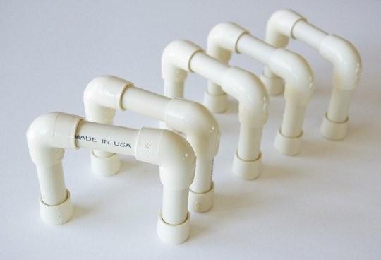 Деревянная подставка-карусель под книги