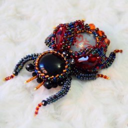 Изготавливаем брошь "Узорчатый жучок"