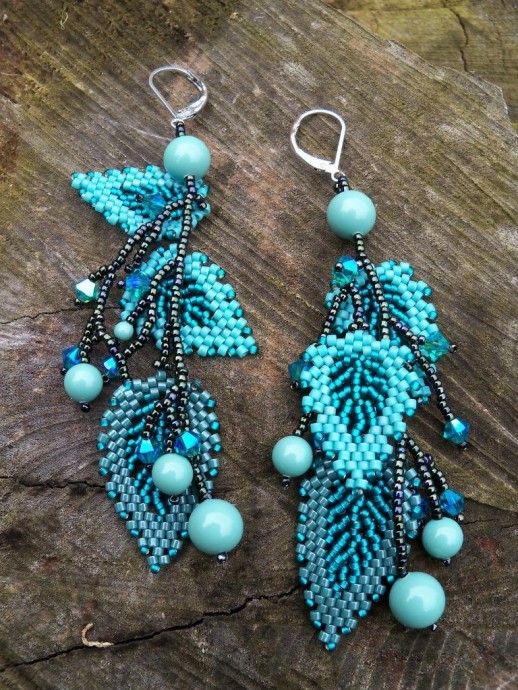 Листочки из бисера в украшениях