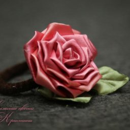 Роза в технике канзаши