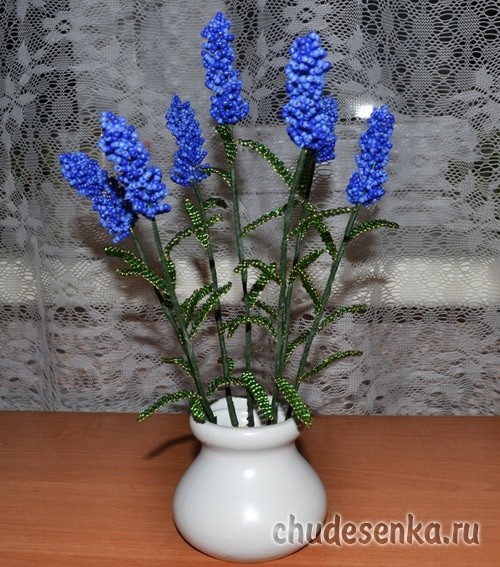 ​Лавандовый букет: красивые цветы из бисера