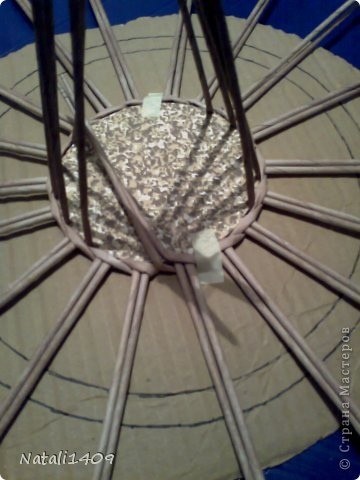 ​Плетем корзинку из газетных трубочек