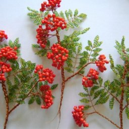 Рябина из бисера