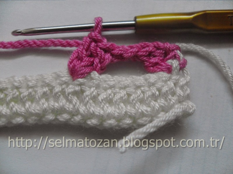 Узор крючком "Маленькие сердца"