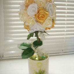 ​Топиарий из атласных роз: мастер-класс