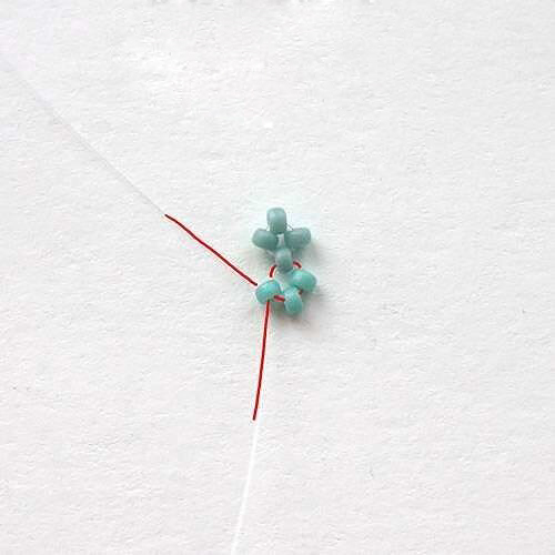 ​Квадратный жгут из бисера