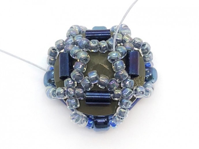 Лаконичные серьги-квадратики