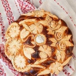 Украшаем каравай лепкой из теста