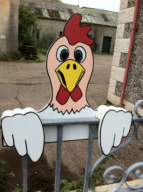 Забавные поделки из фанеры для дачного участка