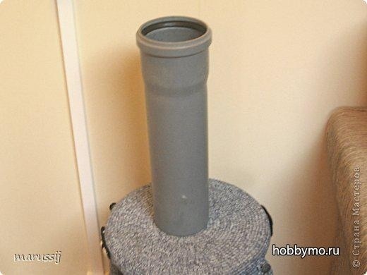 Фигурная напольная ваза из газетных трубочек