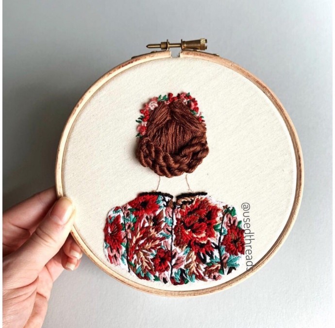 Идеи нежной вышивки: вид со спины